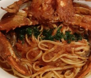 Linguine PICCANTE  in salsa di granchio blu
